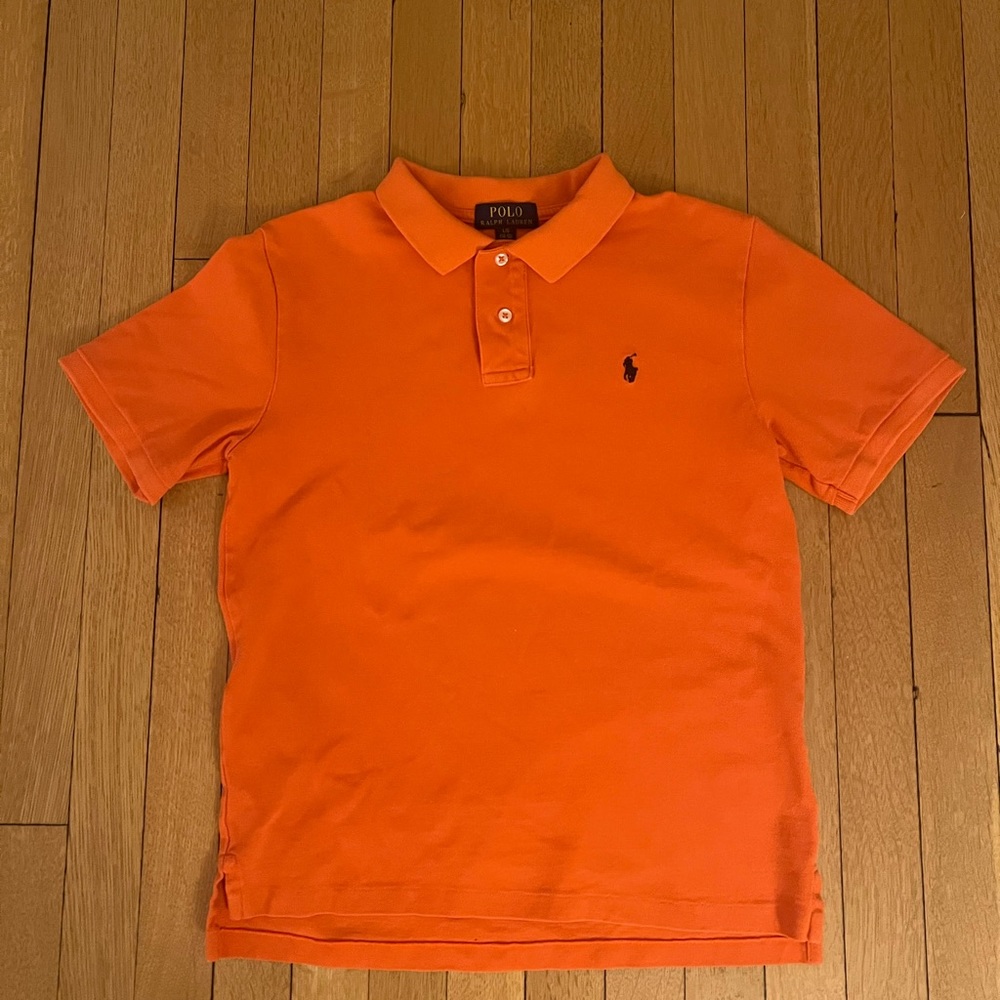 POLO Excellent Condition. Runs Small